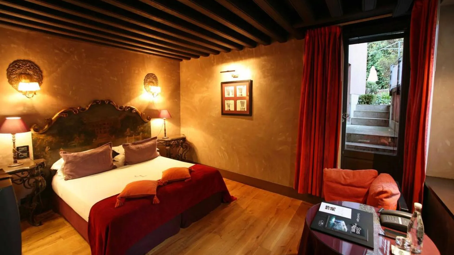 Cour Des Loges Lyon, A Radisson Collection Hotel 5*, Lyon