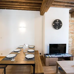 Appartement Le St Pierre - Style Et Caractère à 10min Du Vieux, Lyon