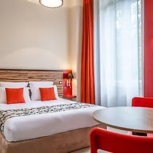 Adagio Patio Confluence Aparthotel