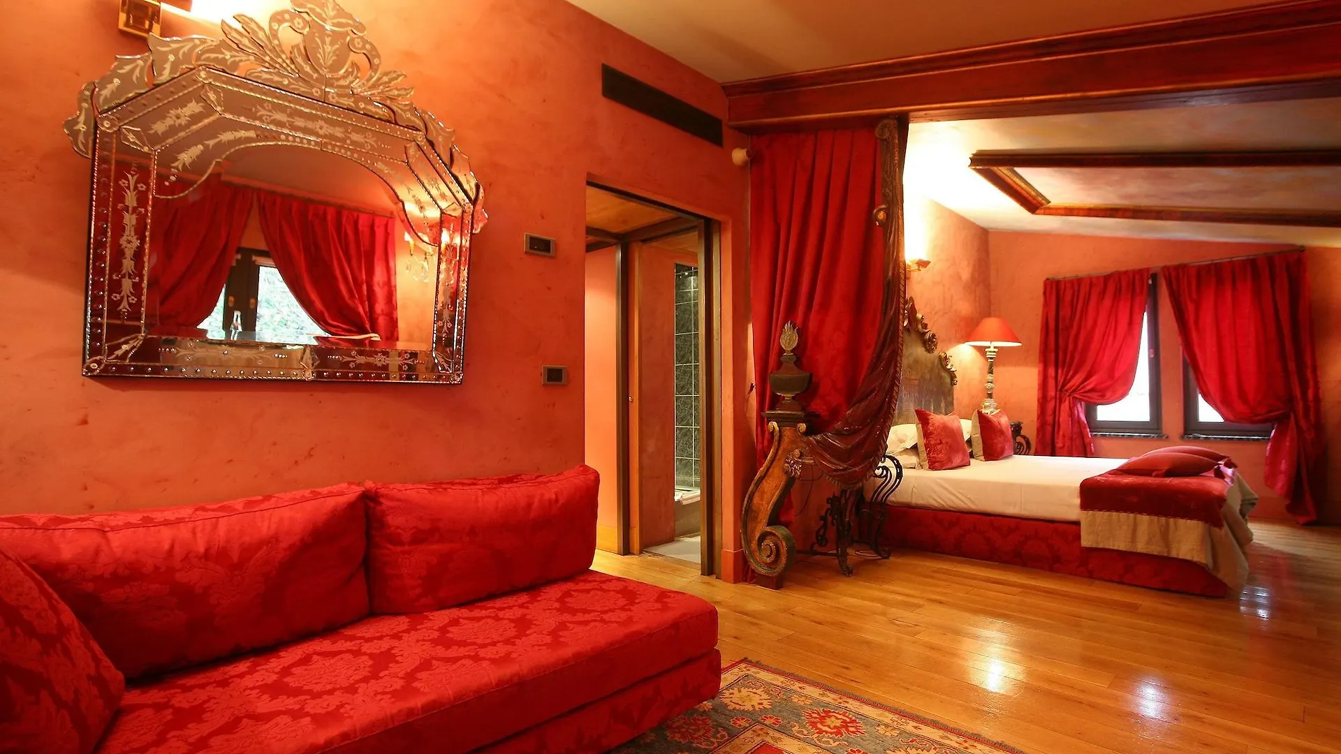 Cour Des Loges Lyon, A Radisson Collection Hotel 5*, Lyon