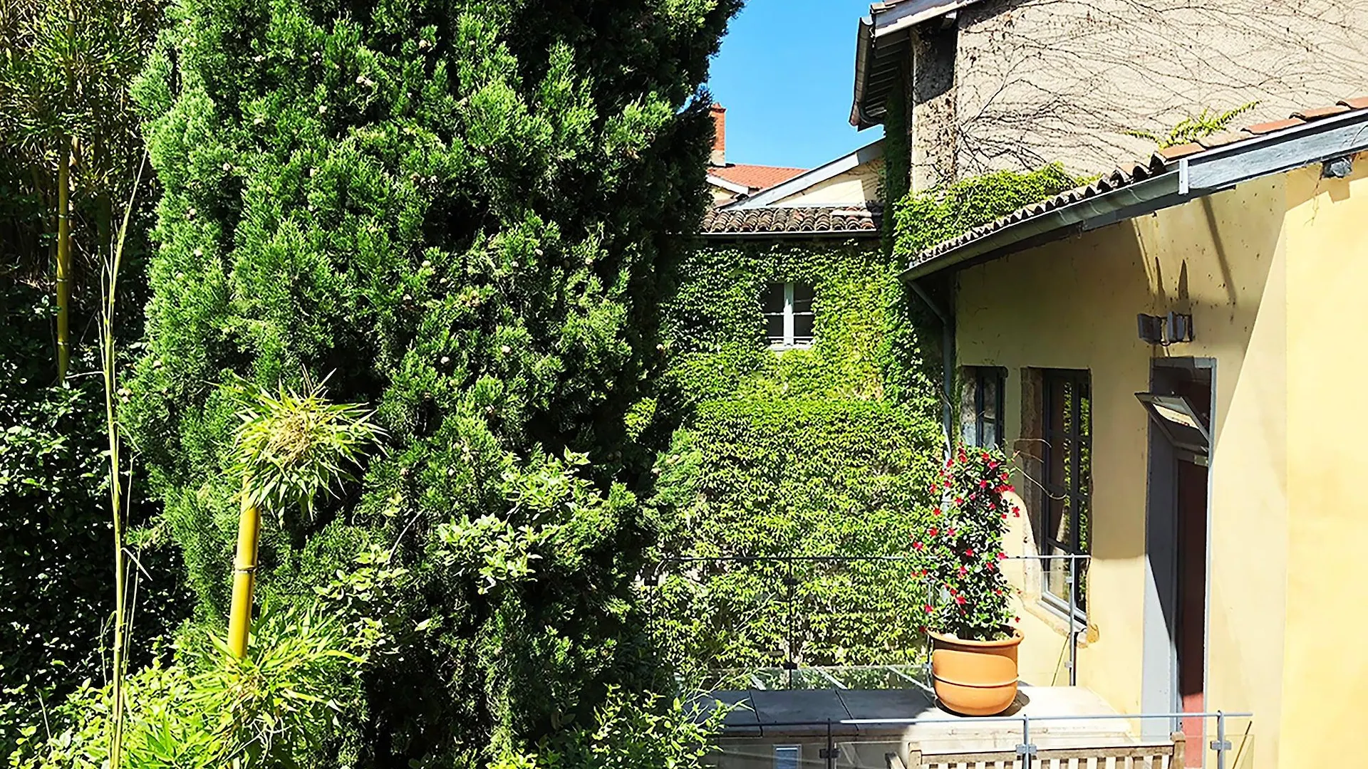 Cour Des Loges Lyon, A Radisson Collection Hotel