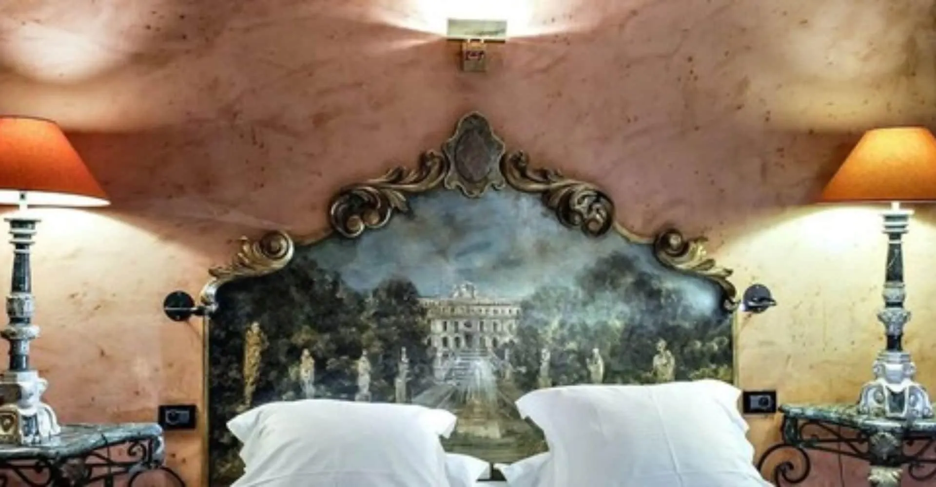 Cour des Loges Lyon, a Radisson Collection Hotel