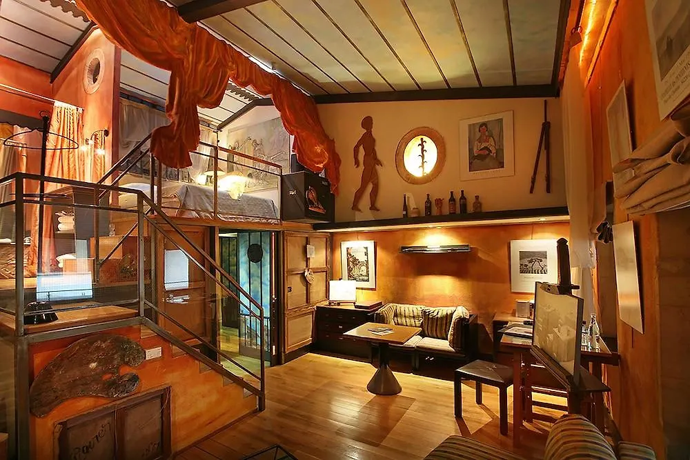 Cour des Loges Lyon, a Radisson Collection Hotel France