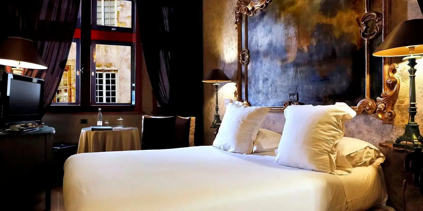 Cour des Loges Lyon, a Radisson Collection Hotel
