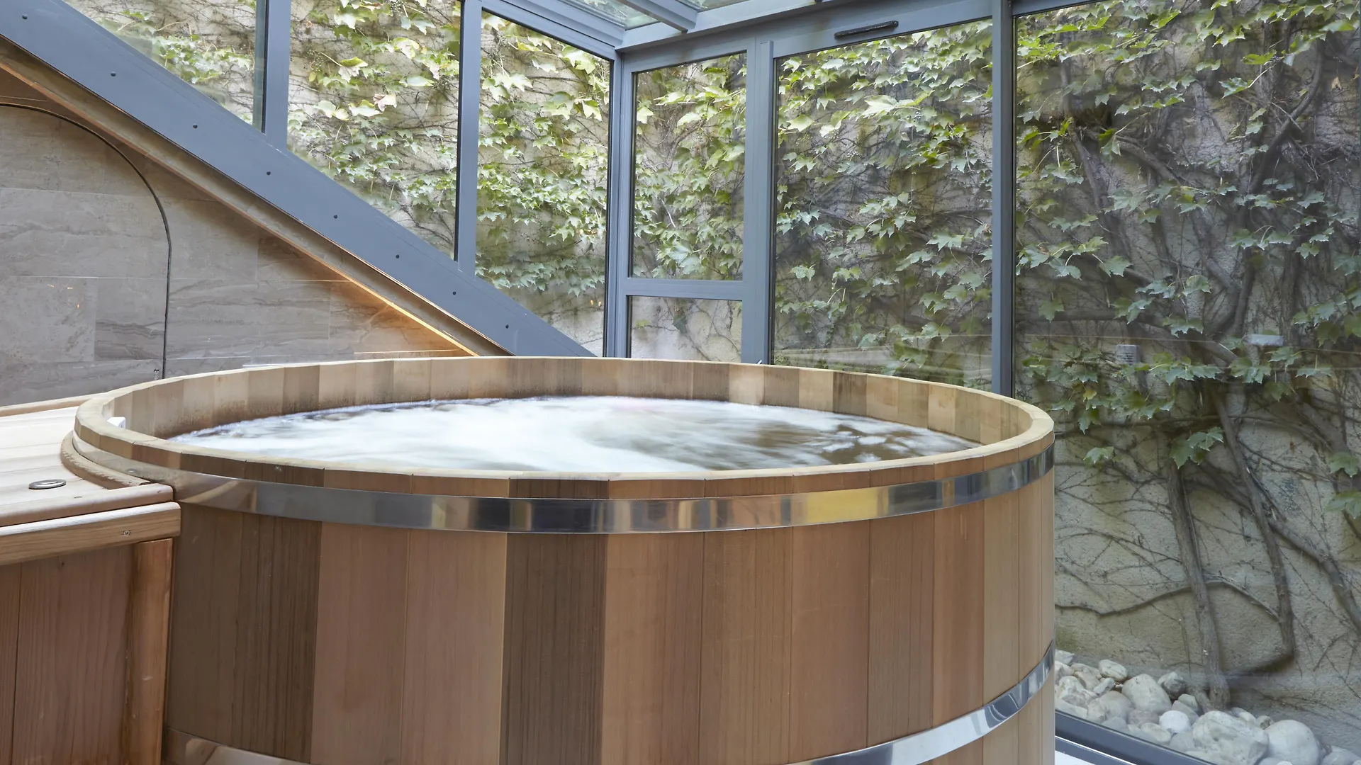 Cour des Loges Lyon, a Radisson Collection Hotel