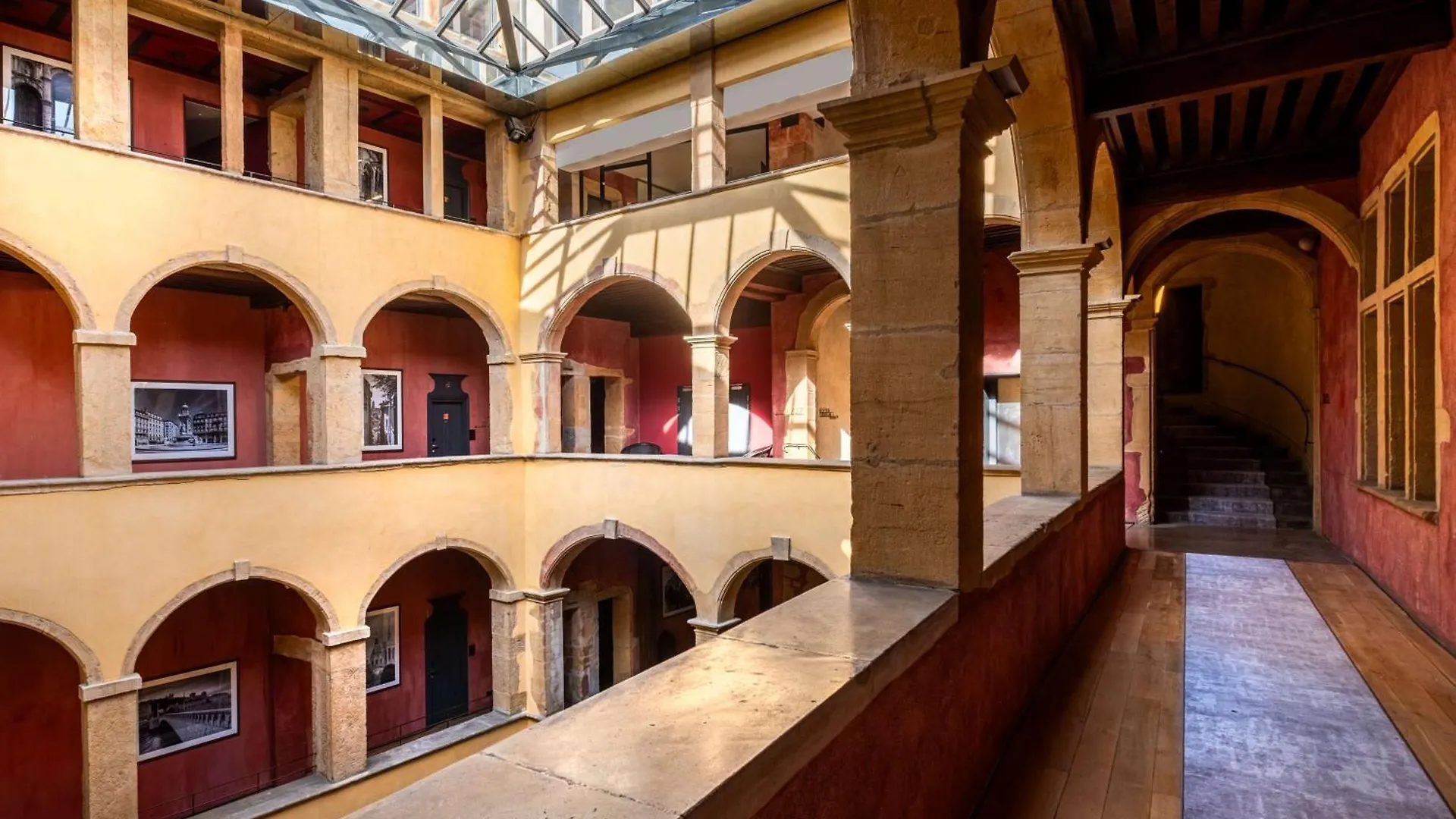 Cour des Loges Lyon, a Radisson Collection Hotel