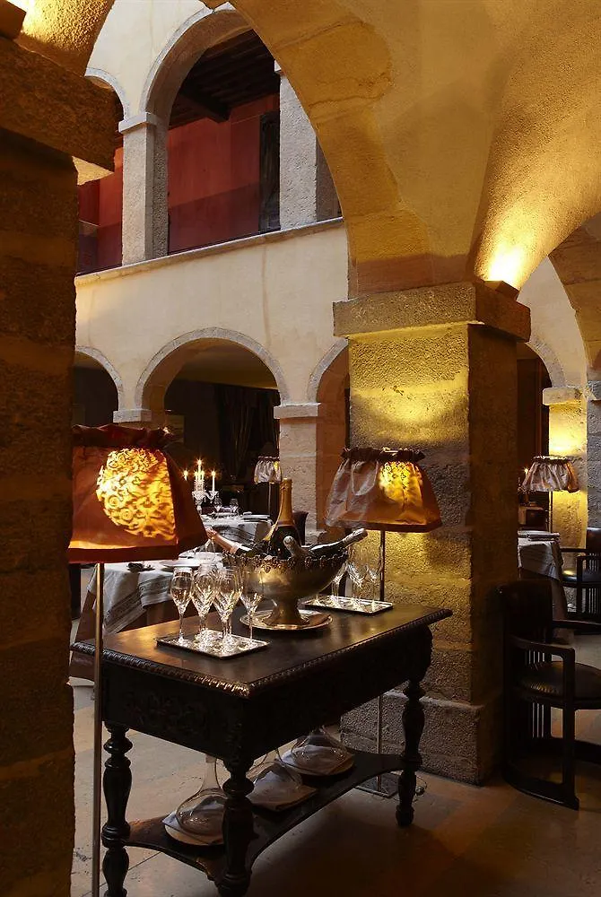 Cour des Loges Lyon, a Radisson Collection Hotel